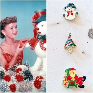 C h r i s t m a s • Pins